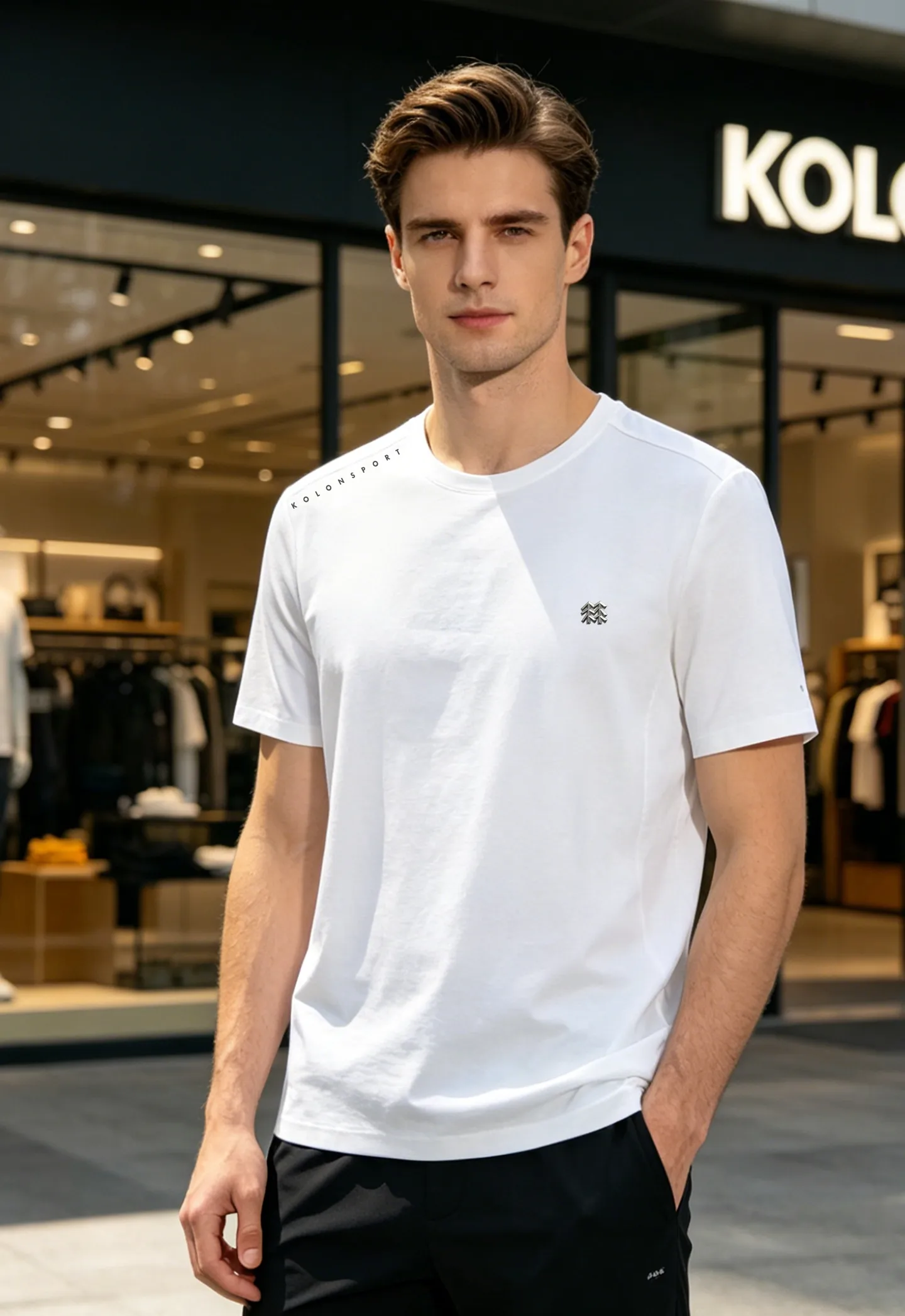 190 ⚜️Buy it if you know the goods! Kolon Sport Kolon Outdoor New Arrival T-shirt. Original product recommendation ❤️ Can be matched as a set. Regular fit outdoor T-shirt. Three-dimensional cutting design. Sports style rhythmic line matching. Comfortable and decent! Original professional outdoor high-tech polyester fabric! Multiple outdoor features. Touch and texture. Breathable holes on both sides. Complete three-dimensional cutting! The fabric is stiff and ribbed. Comfortable and stretchy. Skin-friendly, breathable, cool and comfortable. The three-dimensional upper body is super beautiful, a unique design. All three standards are included. Color: Black.Light Gray.White.Green.Sizes: M-3XL (4xl can be customized) 175/140 pounds recommended L